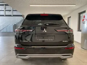 Mitsubishi Outlander 2.4 Plug-in-Hybrid TOP 4WD Yamaha ACC Tempomat Bild 3