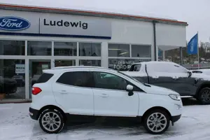 Ford EcoSport Titanium Winterpaket Bild 2