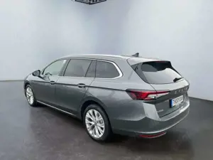 Skoda Superb Combi Selction 2.0 TDI Matrix Sitzheizung Bild 4