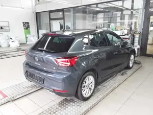 SEAT Ibiza 1.0 TSI DSG FR-Line Navi LED DAB+ Bild 2