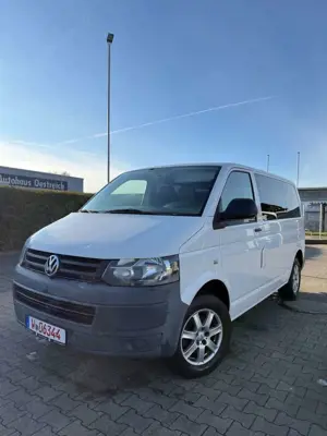 Volkswagen T5 Transporter T5 2.0TDI 9SITZE TÜV KLIMA