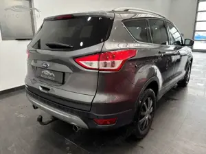 Ford Kuga 2.0 TDCI 140 PS KLIMA/AHK/PDC/SHZ/HU:NEU Bild 3