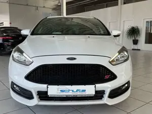 Ford Focus 2,0 EcoBoost ST *Kamera*Leder*Nebel * Bild 5