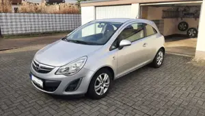 Opel Corsa Corsa 1.4 16V Satellite, Autogas (LPG) vorhanden, Kühlerleck