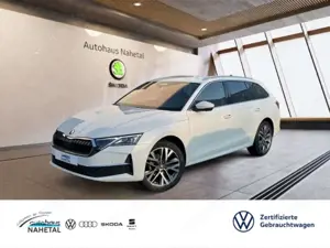 Skoda Octavia Combi 1.5 TSI DSG MATRIX NAVI HUD AHK 18'' ACC SHZ