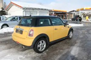 MINI Cooper 1.6 KLIMATR MFL SHZ ALU TÜV 12/26 Bild 4