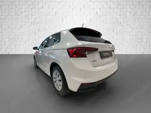 Skoda Fabia 1.0 TSI Schaltgetriebe - Active Spur  LED Bild 3