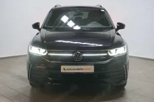 Volkswagen Tiguan Allspace 2.0TDI DSG R-Line 4M 7-Sitz VOLL Bild 2