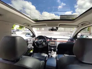 Skoda Superb Combi 2.0 TDI DSG Elegance Bild 5