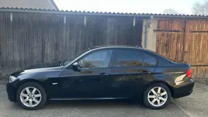 BMW 318 318d Facelift - mit Apple CarPlay / Android Auto