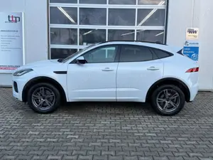 Jaguar E-Pace R-Dynamic Chequered Flag AWD AHK Pano Bild 3