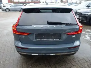 Volvo V60 Recharge T6 AWD Core/AHK/BLIS/CAM/Carplay Bild 3