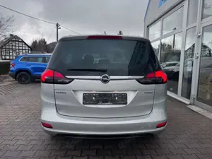 Opel Zafira Zafira 1.4 Turbo Active 7-Sitzer TÜV NEU Bild 5