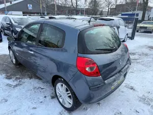 Renault Clio III Initiale AUTOMATIK Bild 4