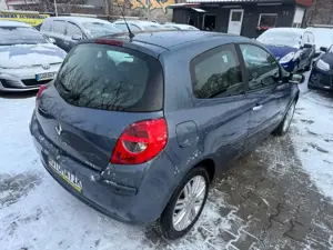 Renault Clio III Initiale AUTOMATIK Bild 3