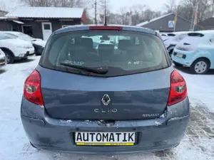 Renault Clio III Initiale AUTOMATIK Bild 5