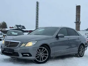 Mercedes-Benz E 300 Limousine BlueEfficiency AMG-LINE