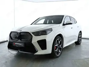 BMW iX2 xDrive30 M Sport LED|Navi|Pano|Ha-Ka|HuD|ACC Bild 3