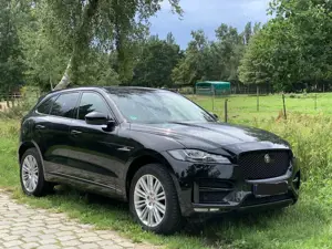 Jaguar F-Pace R-Sport AWD Meridian Schiebedach