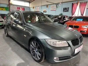 BMW 330 i*AUTOMATIK*XENON*18 ZOLL*NAVI*PDC*TÜV NEU Bild 3