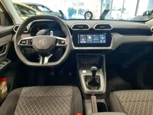 MG ZS 1.5 Standard 7 Jahre Garantie Bild 5