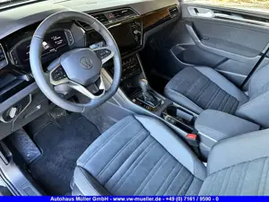 Volkswagen Touran 1.5 TSI Highline DSG LED Navi APP-Connect 7 Sitze Bild 4