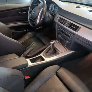 BMW 320 320d DPF Touring Bild 2