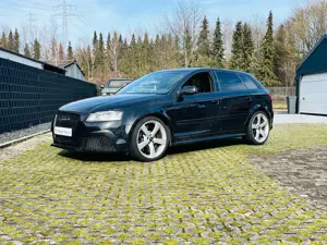 Audi RS3 2.5 TFSI quattro*BOSE*Navi*PDC*Leder*