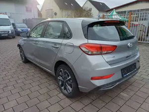 Hyundai i30 Trend Mild-Hybrid Bild 3