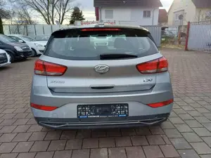 Hyundai i30 Trend Mild-Hybrid Bild 4