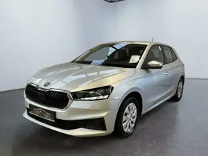 Skoda Fabia Active 1.0 Sitzheizung Klima Navigation Bild 2