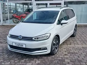 Volkswagen Touran Comfortline 1.5 TSI 7Sitze ACC IQL DynA Family AHK