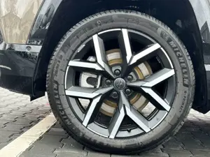 Jeep Compass First Edition Navi LED Blendfreies Fernl. Kurvenli Bild 3