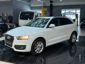 Audi Q3 2.0 TDI Pano BT-Audio Sihzg FIS AHK-elek. 2.H
