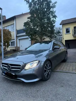 Mercedes-Benz E 300 E 300 d (213.208)