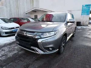 Mitsubishi Outlander 2.4 MIVEC PLUG-IN HYBRID 4WD