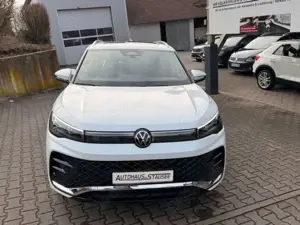 Volkswagen Tiguan 1.5eTSI DSG R-Line *AHK*Panoramadach*Garantie 2030