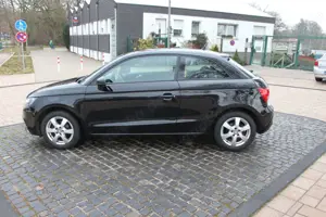 Audi A1 Attraction/Alu/Klima/Tüv NEU. Bild 1