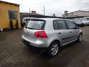 Volkswagen Golf Golf V 1,4i Euro4 Tüv 10/27 Alu Bild 4