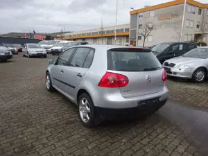 Volkswagen Golf Golf V 1,4i Euro4 Tüv 10/27 Alu Bild 5