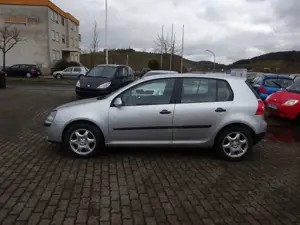 Volkswagen Golf Golf V 1,4i Euro4 Tüv 10/27 Alu Bild 3