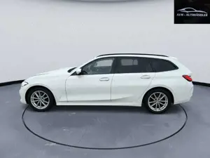 BMW 318 d Touring, Automatik,LED,AHK,Carplay,Widescreen Bild 4
