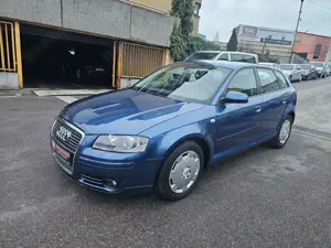 Audi A3 1.6 Attraction Automatik Navi
