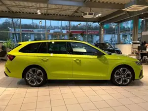 Skoda Octavia Combi RS Plus 2.0 TDI DSG 4x4 AHK Kamera Bild 5
