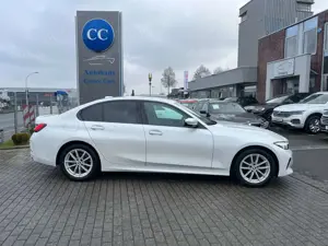 BMW 320 d xDrive Limousine Driving Assist+LED+CURVED