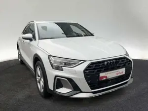 Audi A3 35 TFSI AHK HuD LED NAVI SONOS VIRT Bild 5
