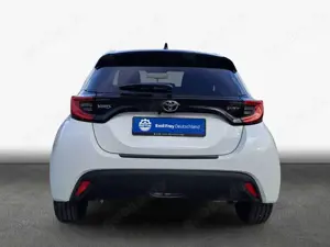 Toyota Yaris YARIS 1,5ltr Hybrid Teamplayer Safetypaket Bild 5