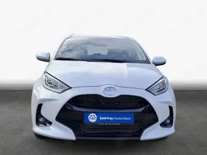 Toyota Yaris YARIS 1,5ltr Hybrid Teamplayer Safetypaket Bild 3