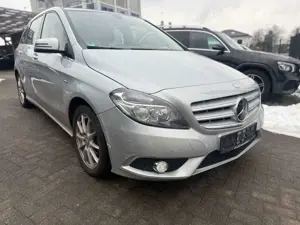 Mercedes-Benz B 180 " BlueEfficiency "UNFALL"