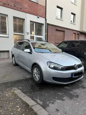 Volkswagen Golf Variant 1.6 TDI DPF BlueMotion Technology DSG MATCH Bild 2